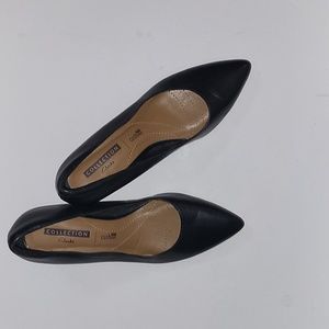 CLARKS Black Leather 2 in Heels Sz 8M